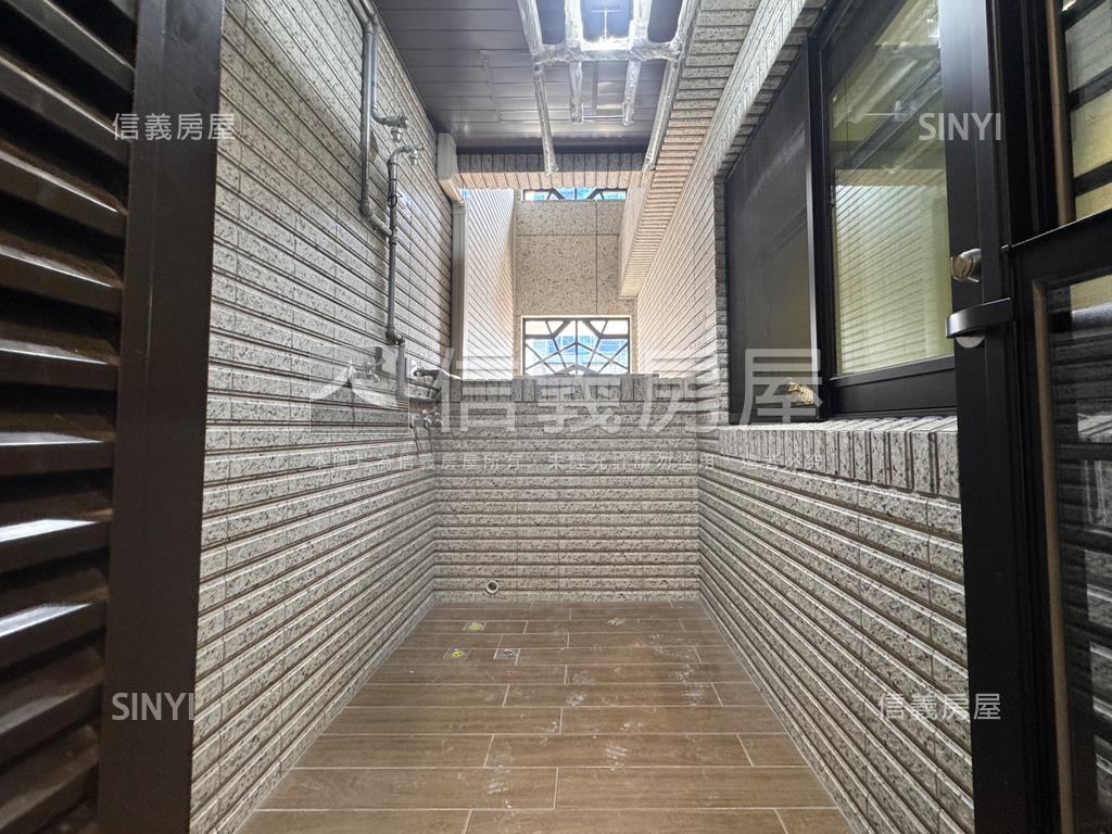 向陽全新２房車位近北車房屋室內格局與周邊環境