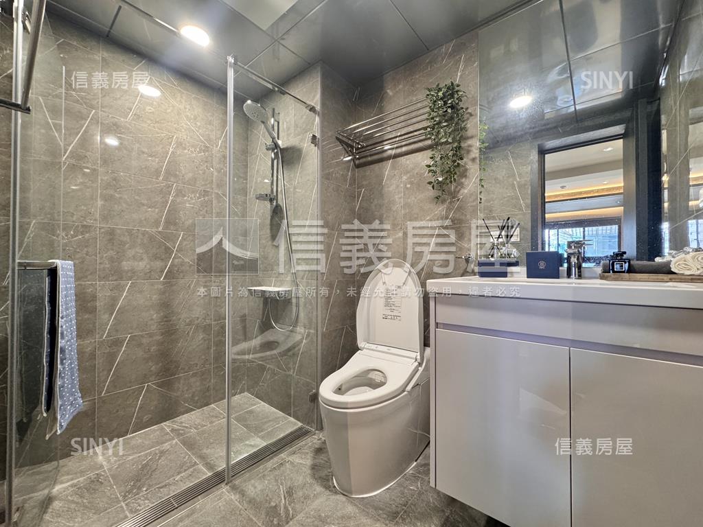 向陽全新２房車位近北車房屋室內格局與周邊環境