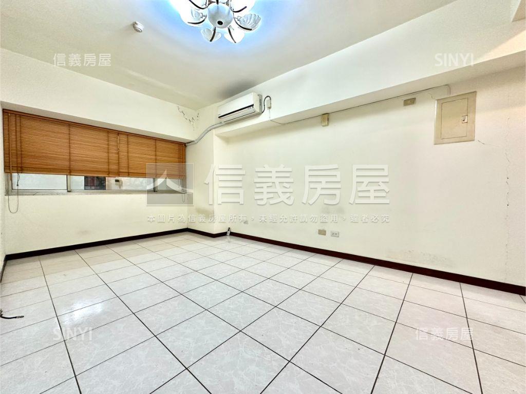 觀星台北電梯兩房房屋室內格局與周邊環境