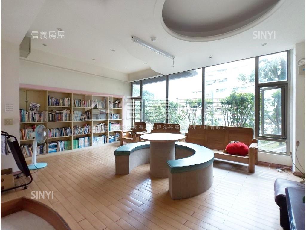 觀星台北電梯兩房房屋室內格局與周邊環境