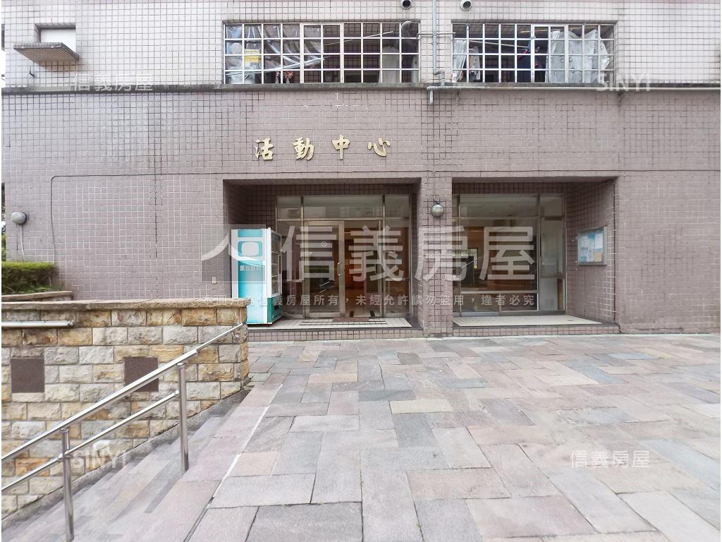 觀星台北電梯兩房房屋室內格局與周邊環境