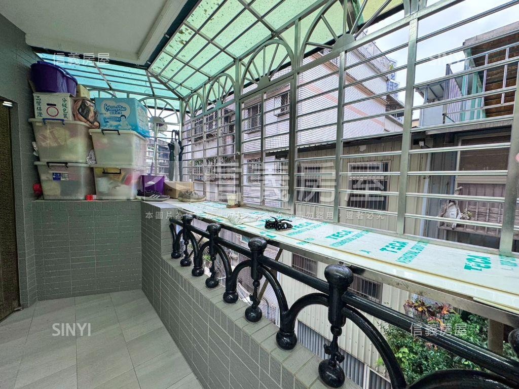 捷運總站邊間美妝公寓房屋室內格局與周邊環境