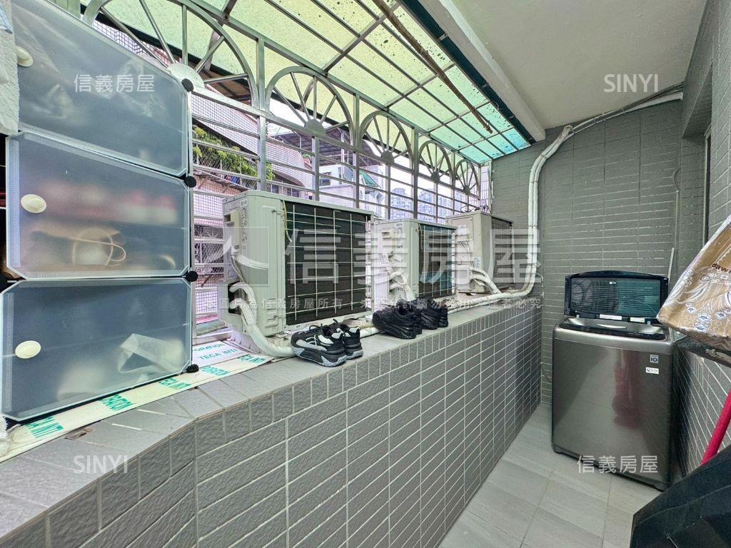 捷運總站邊間美妝公寓房屋室內格局與周邊環境