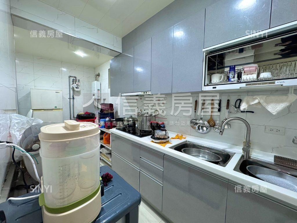 捷運總站邊間美妝公寓房屋室內格局與周邊環境