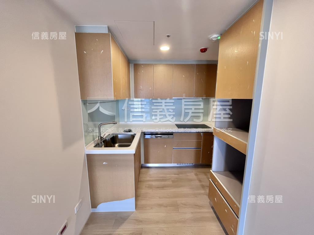 未來之丘四房平車房屋室內格局與周邊環境