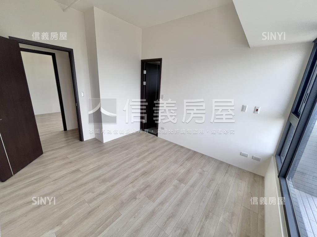 未來之丘四房平車房屋室內格局與周邊環境