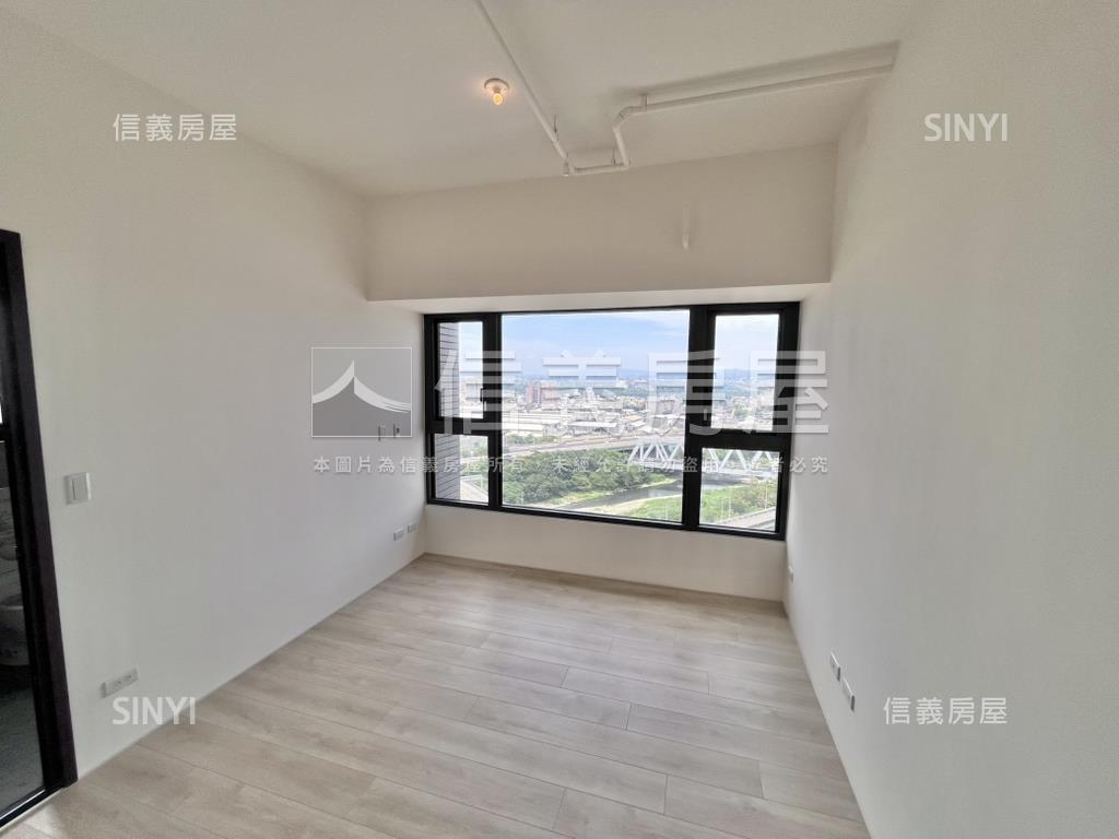 未來之丘四房平車房屋室內格局與周邊環境