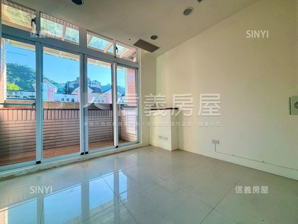 政大春山莊採光電梯別墅房屋室內格局與周邊環境