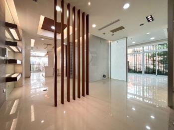 政大春山莊採光電梯別墅