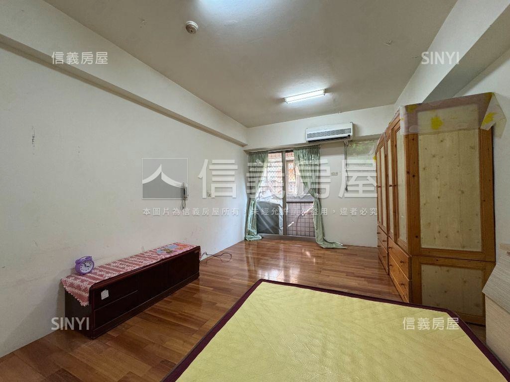 向上市場旁大套房房屋室內格局與周邊環境