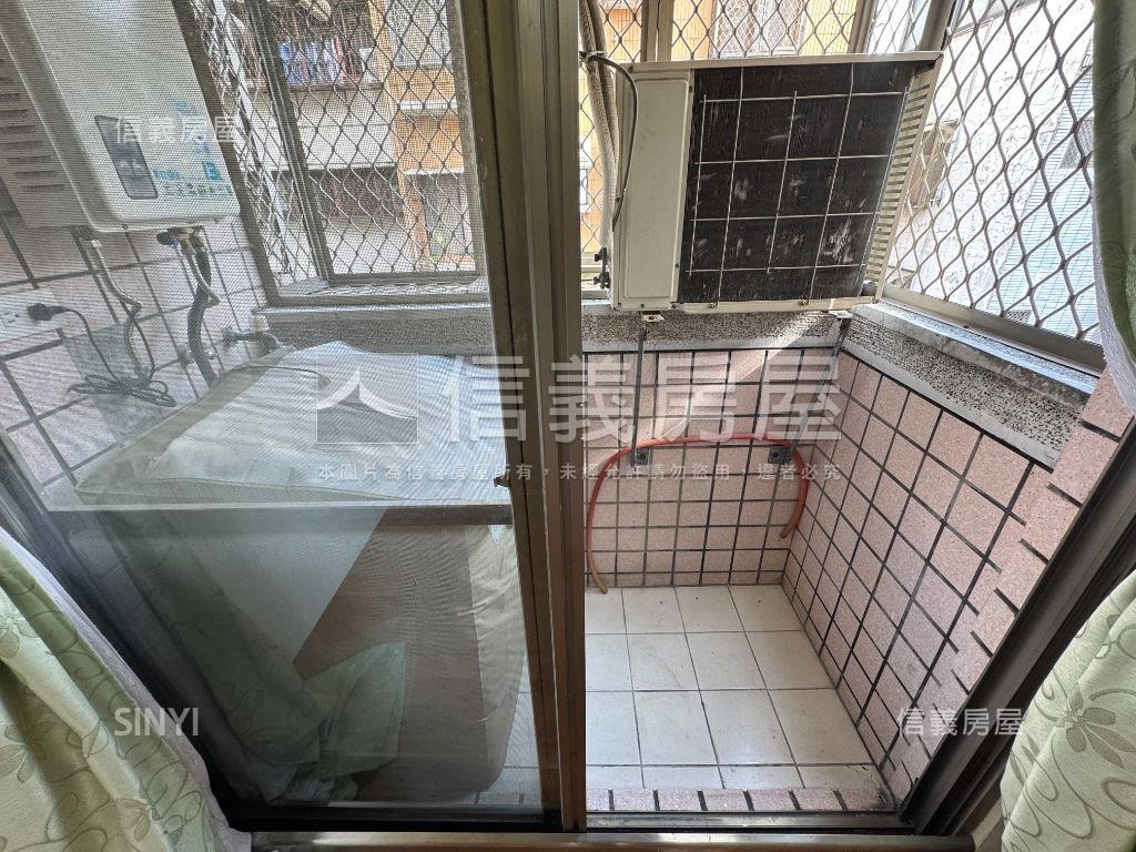 向上市場旁大套房房屋室內格局與周邊環境