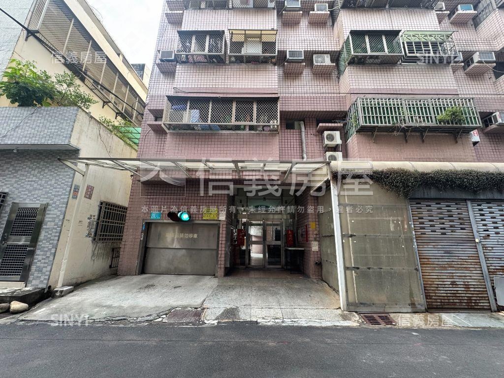 向上市場旁大套房房屋室內格局與周邊環境