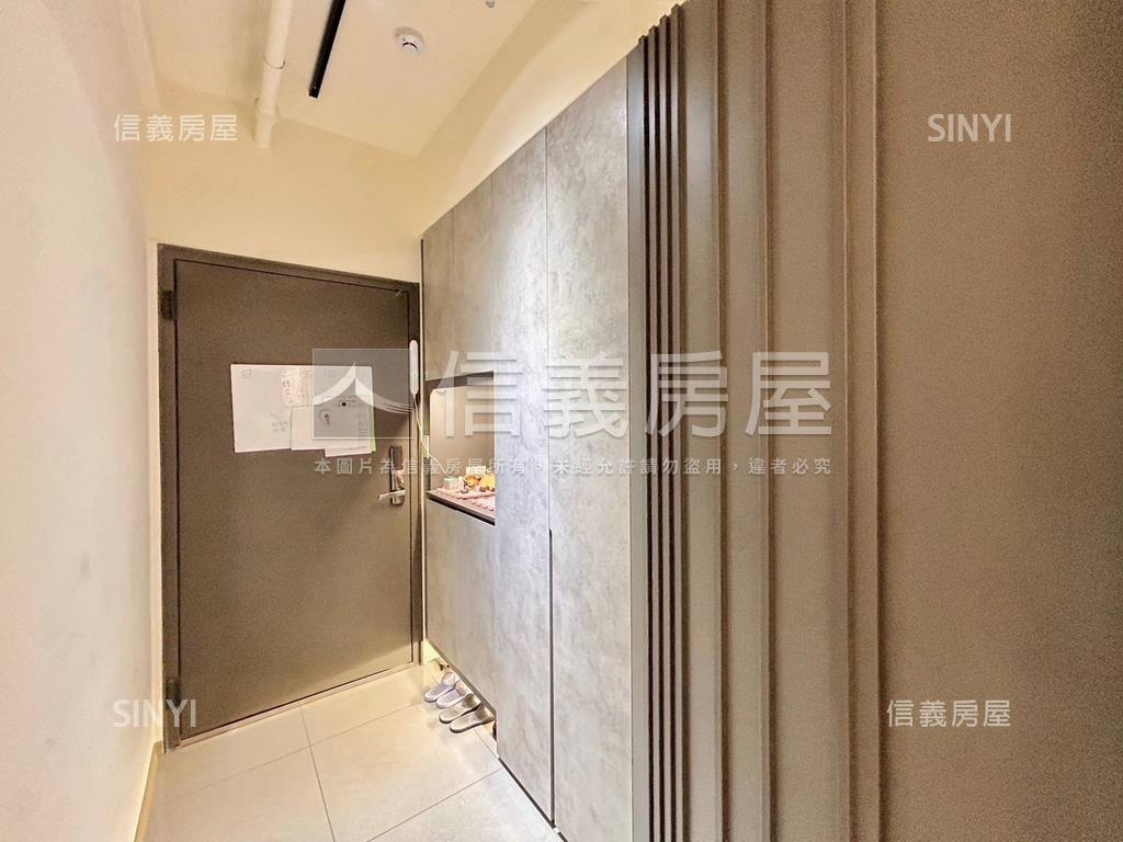 潤隆兩房露臺戶誠意出售房屋室內格局與周邊環境