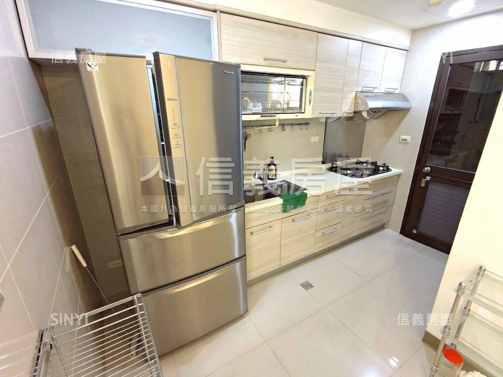 夏綠蒂２房房屋室內格局與周邊環境