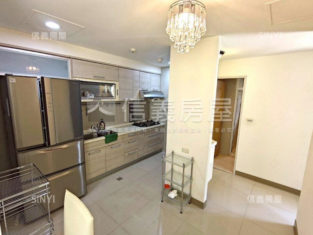 夏綠蒂２房房屋室內格局與周邊環境