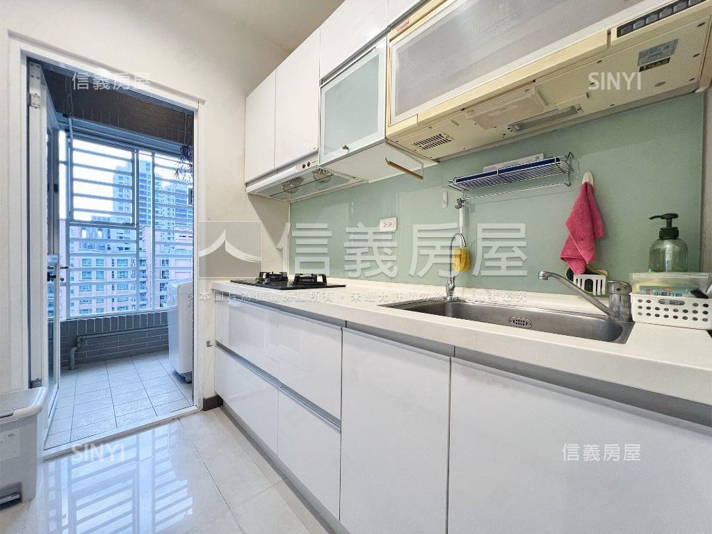 美術館️採光景觀兩房房屋室內格局與周邊環境