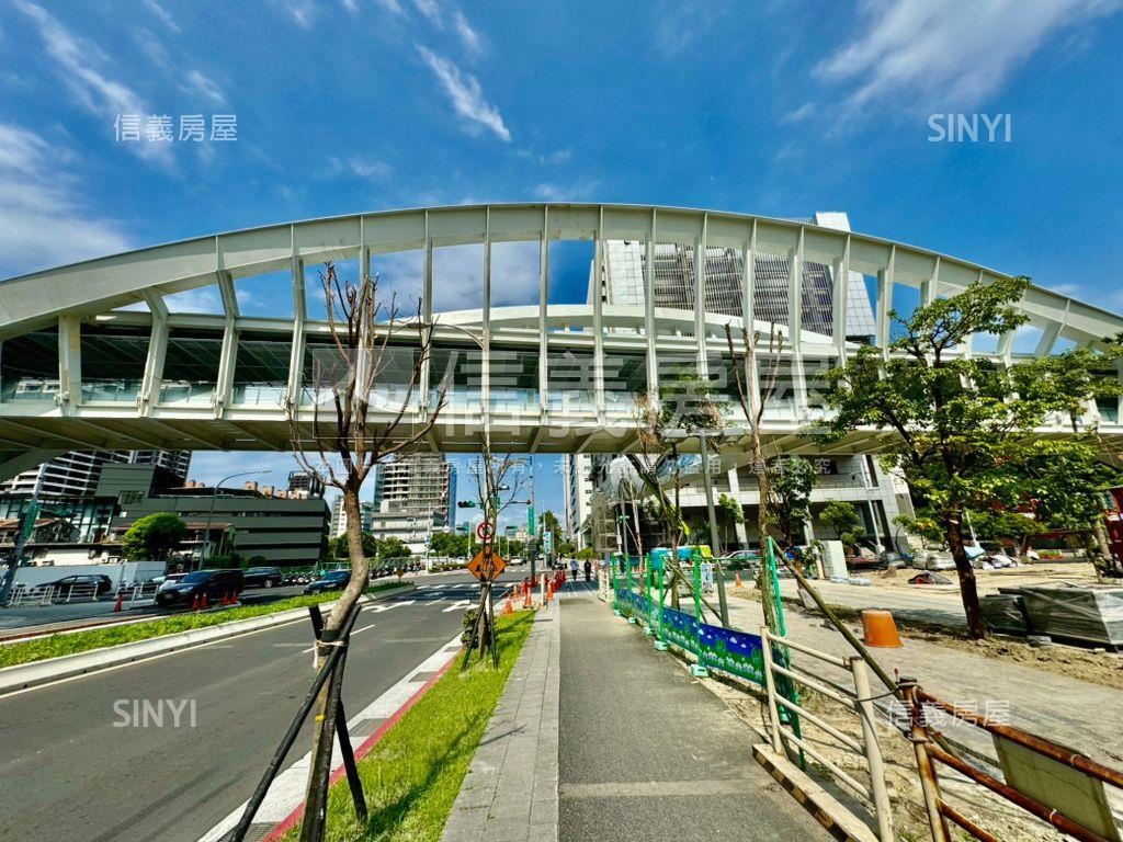 世界明珠Ω１２１坪型房屋室內格局與周邊環境
