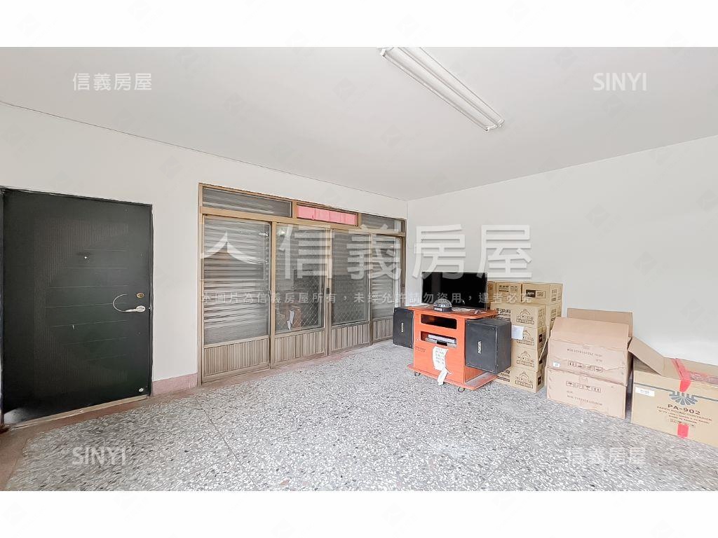 中央公園邊間三面採光透天房屋室內格局與周邊環境