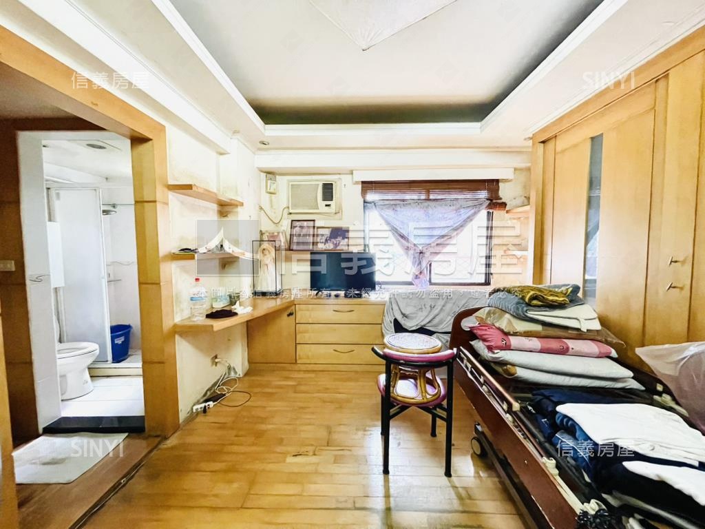 蘆洲長安街四房坡平車位房屋室內格局與周邊環境