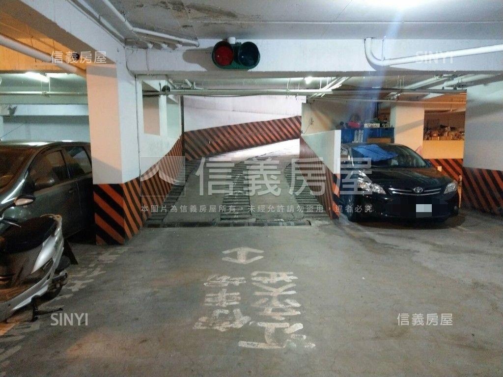 蘆洲長安街四房坡平車位房屋室內格局與周邊環境