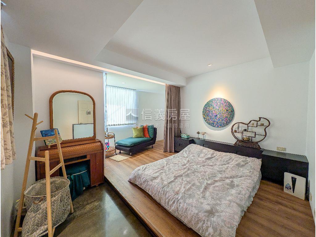 近捷運～秀朗華廈頂加極品房屋室內格局與周邊環境