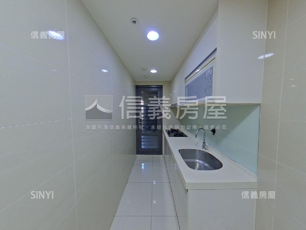 翔譽邊間三房房屋室內格局與周邊環境