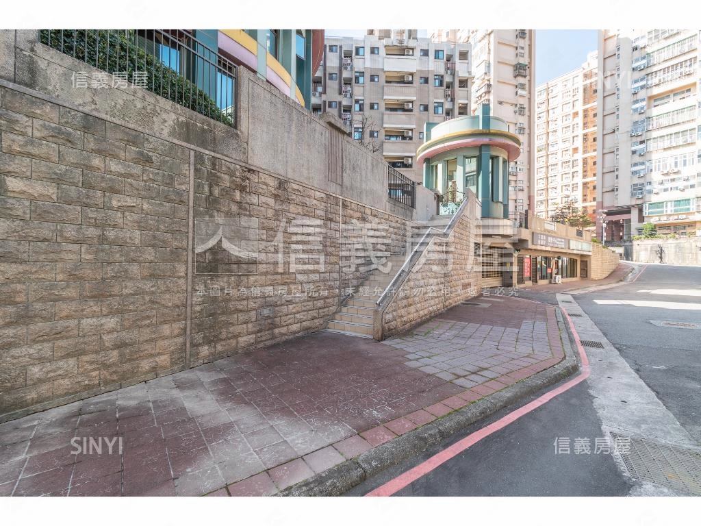 近淡大大富翁收租套房房屋室內格局與周邊環境