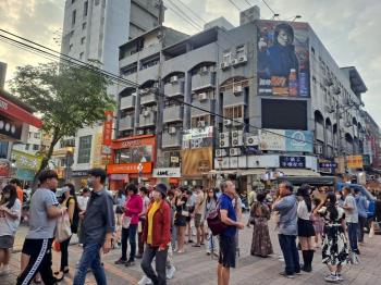 ＡＡ逢甲門口透店