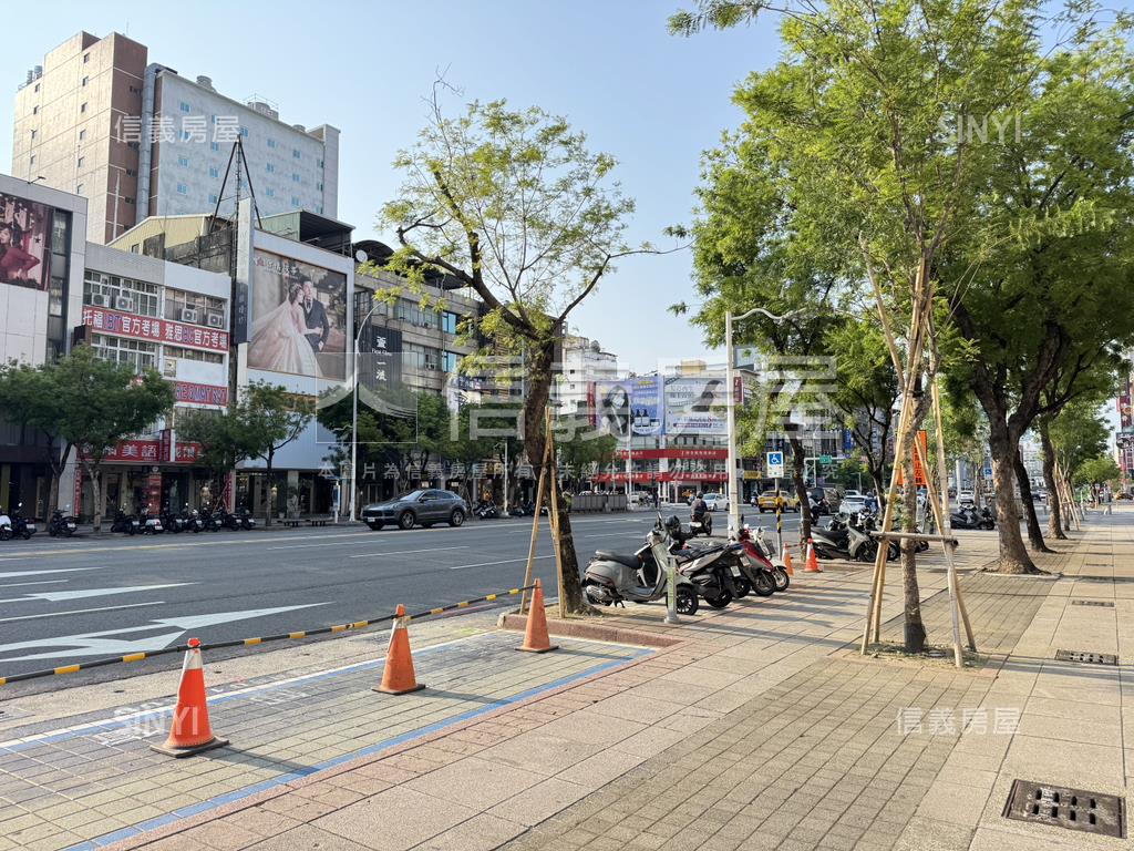 中山七賢三角窗旁捷運金店房屋室內格局與周邊環境