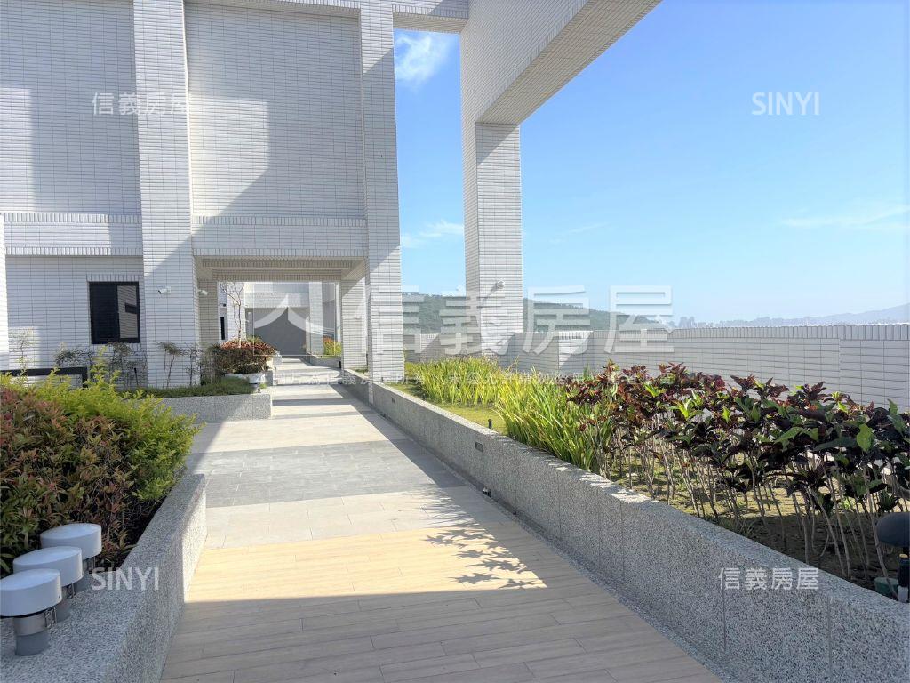 捷運之星直接入住兩房平車房屋室內格局與周邊環境