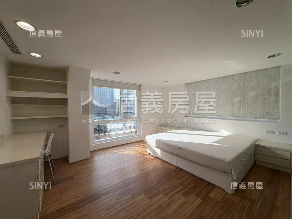 第一社區稀有頂樓戶房屋室內格局與周邊環境