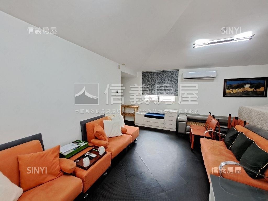 第一社區稀有頂樓戶房屋室內格局與周邊環境