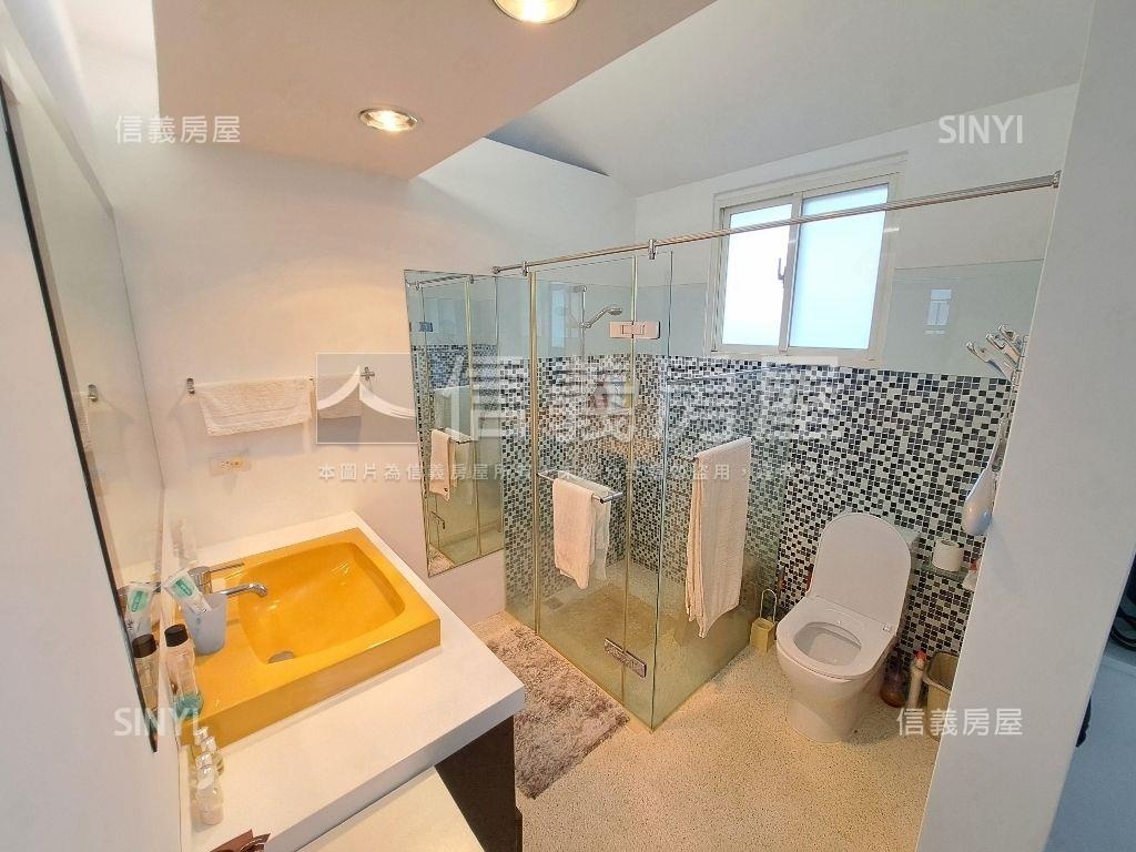 第一社區稀有頂樓戶房屋室內格局與周邊環境