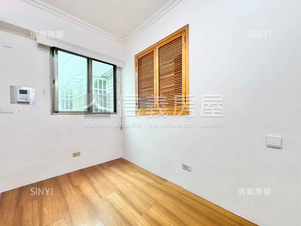 長泰街春芽華廈三房房屋室內格局與周邊環境