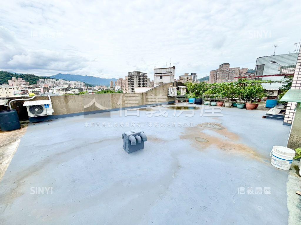 長泰街春芽華廈三房房屋室內格局與周邊環境