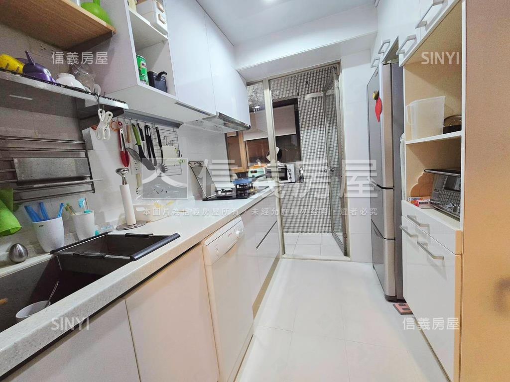 天母樹景●電梯四房美屋房屋室內格局與周邊環境