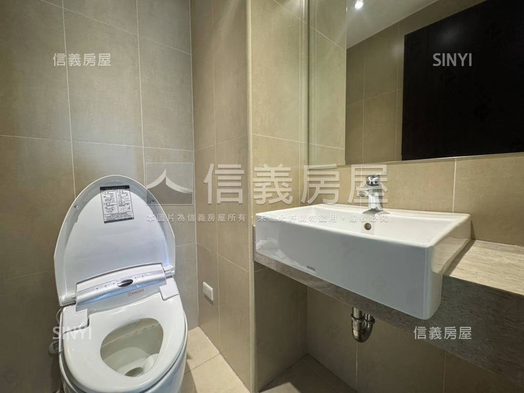 專鳳凰真愛海景首排２房車房屋室內格局與周邊環境