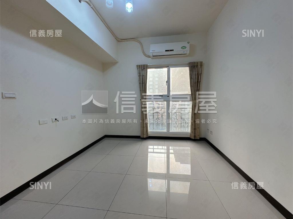 倫敦採光明亮兩房車位房屋室內格局與周邊環境