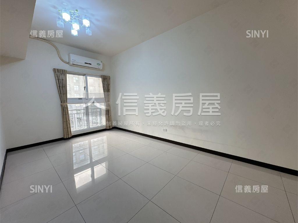 倫敦採光明亮兩房車位房屋室內格局與周邊環境
