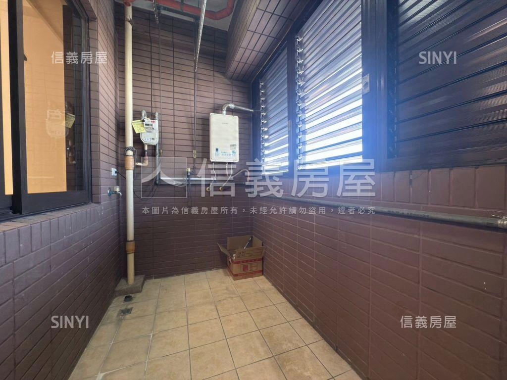 善美館四房雙車位房屋室內格局與周邊環境