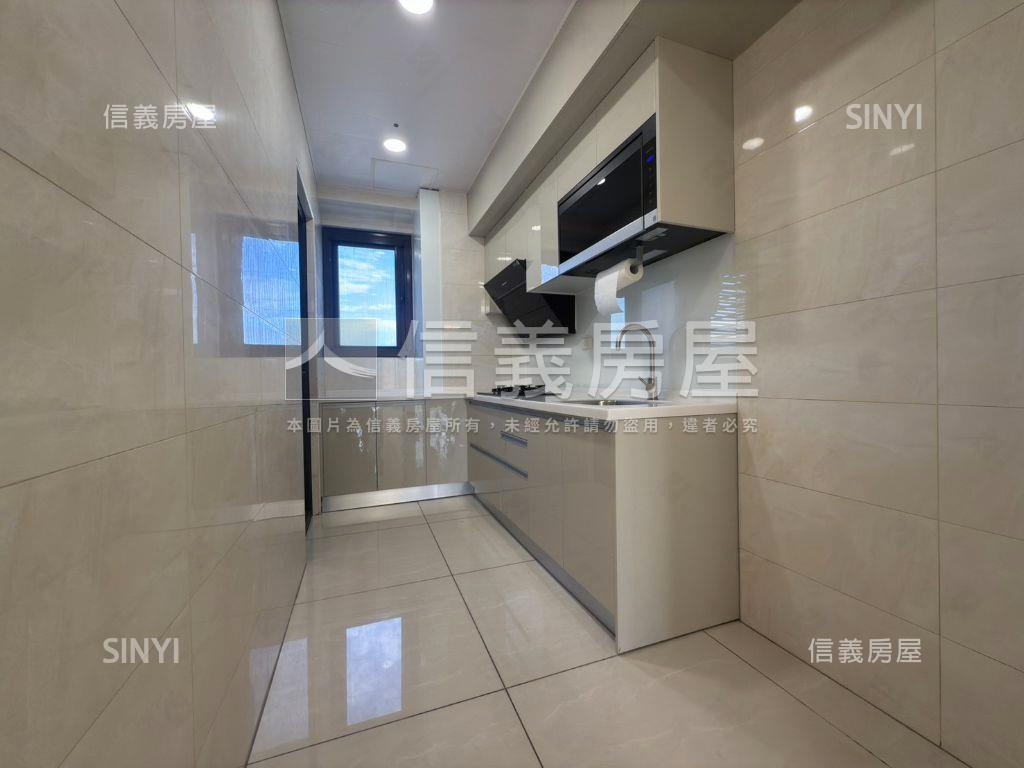 善美館四房雙車位房屋室內格局與周邊環境