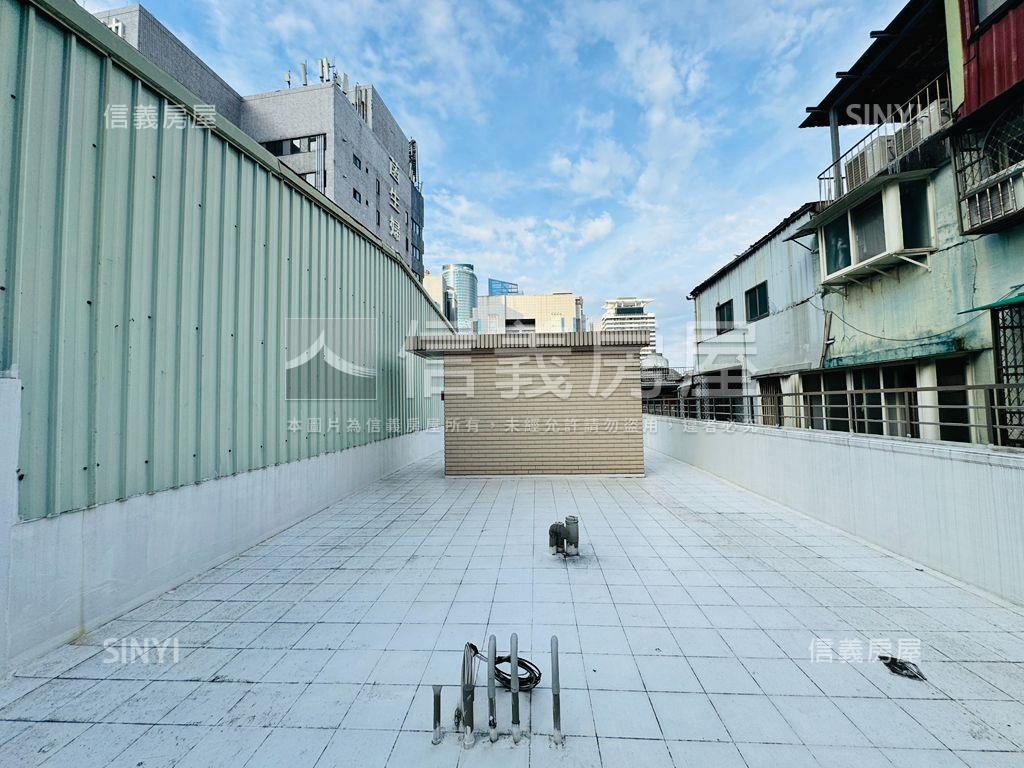新板捷運整棟霸氣收租房屋室內格局與周邊環境