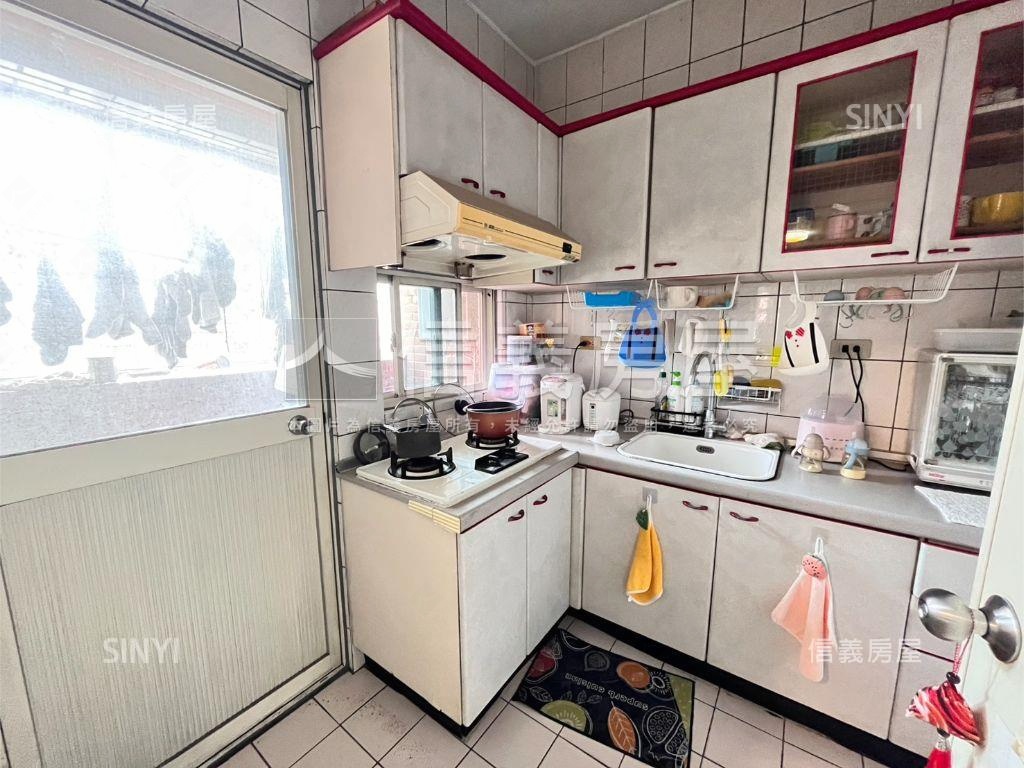 低總價電梯兩房房屋室內格局與周邊環境