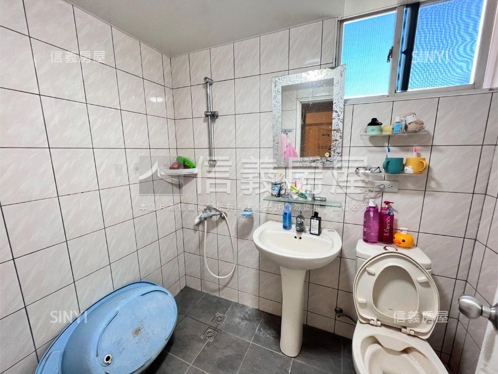 低總價電梯兩房房屋室內格局與周邊環境