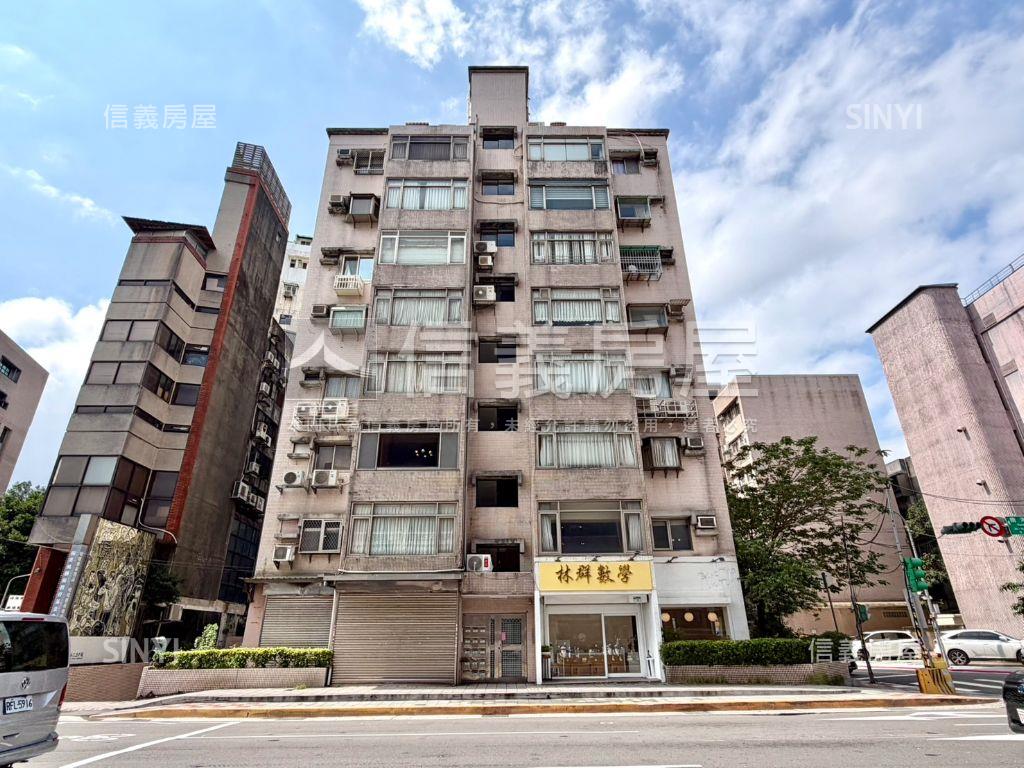紀念堂採光三房坡平車位房屋室內格局與周邊環境