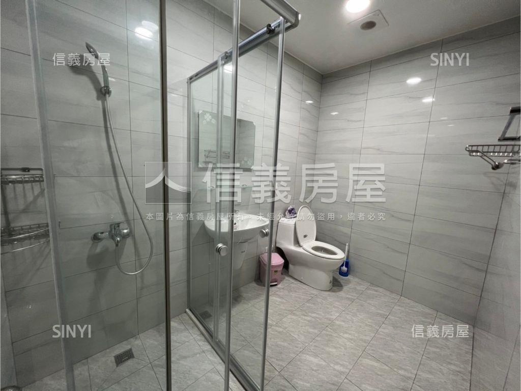 近信義國小邊間三角窗透天房屋室內格局與周邊環境