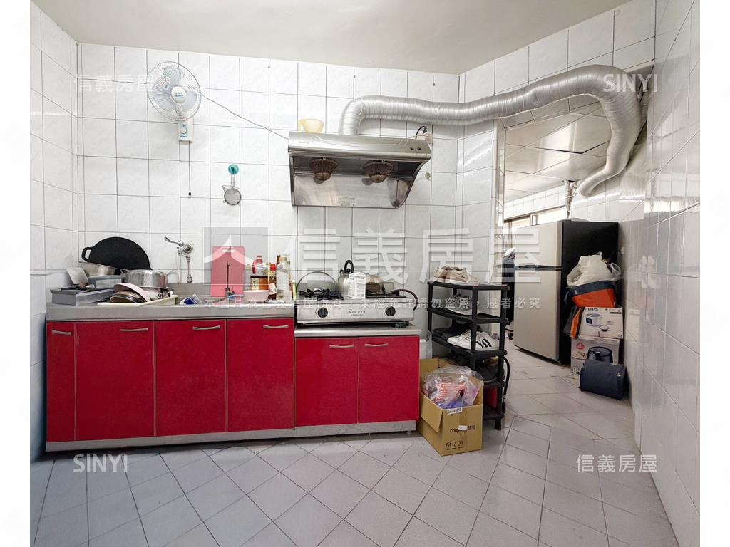 近捷運，採光明亮公寓房屋室內格局與周邊環境