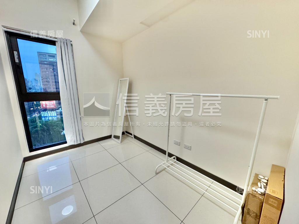 江翠重劃雲頂風華兩房車位房屋室內格局與周邊環境