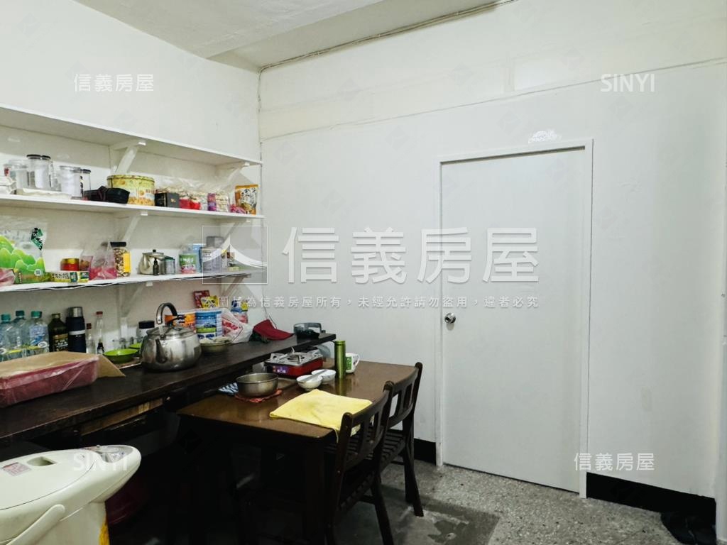 近江子翠捷運站一樓房屋室內格局與周邊環境