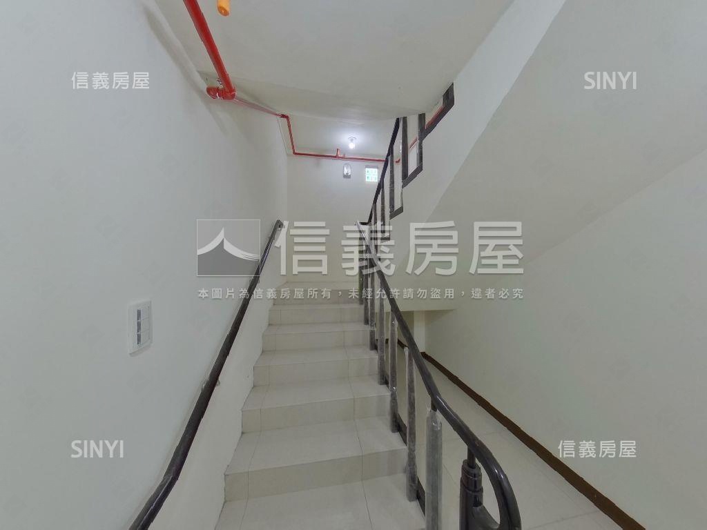 品藏悅揚電梯金店面房屋室內格局與周邊環境